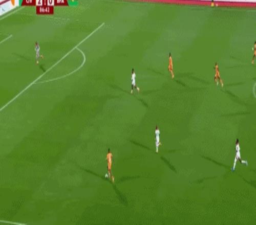 山东男篮,周鹏聚焦外,线防守,平博体育平台,平博体育官方网站,平博体育登录入口,平博体育app下载